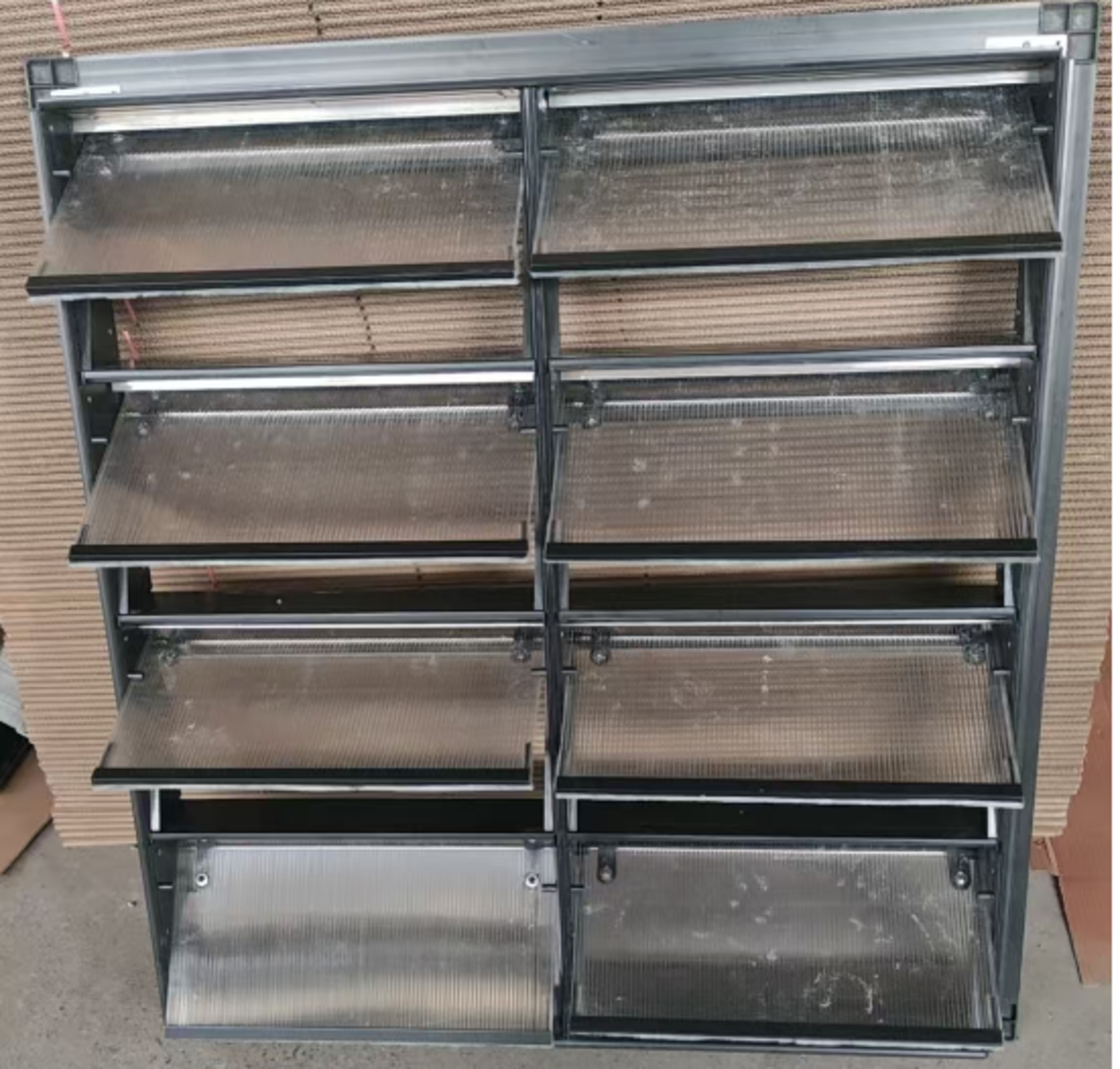 4 Balance Louver f/opening 850x1140mm, w/sealing strip